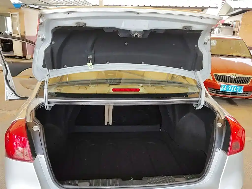 Buick Excelle 2013 1.5L Automatic Classic фото 19