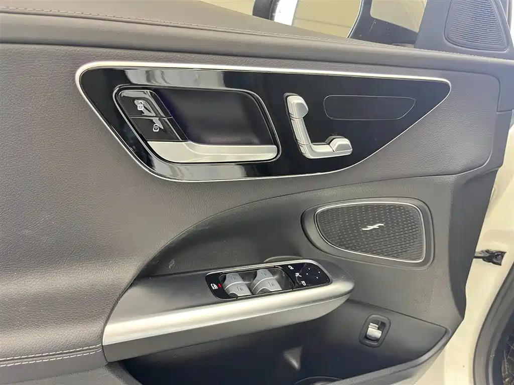 Mercedes-Benz C-Class 2023 C 200 L Sport фото 9