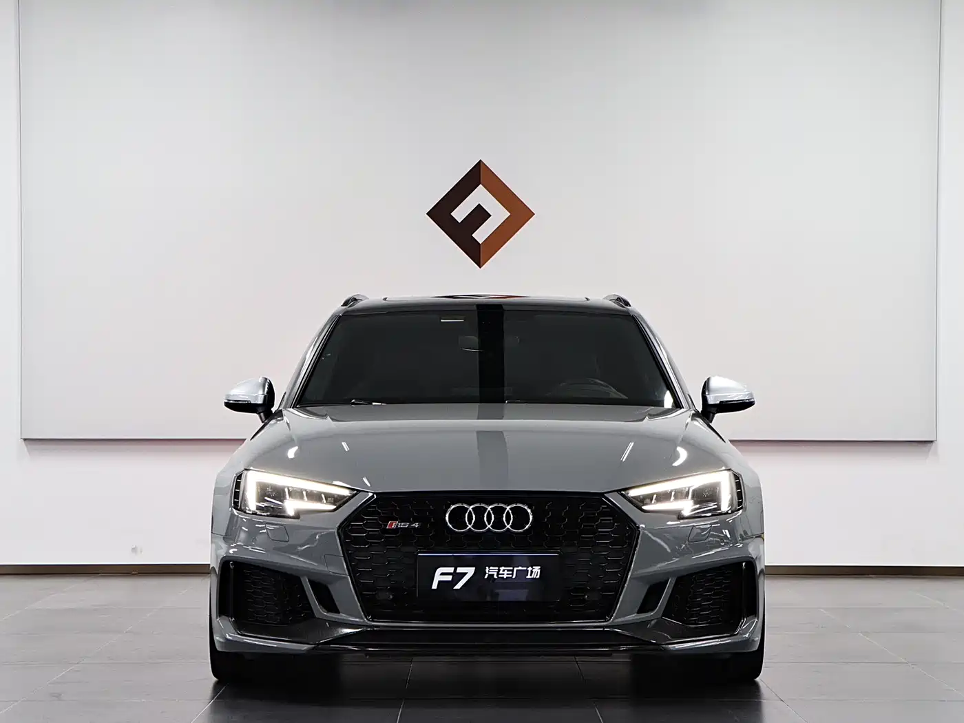 Audi RS 4 2019 RS 4 2.9T Avant фото 2
