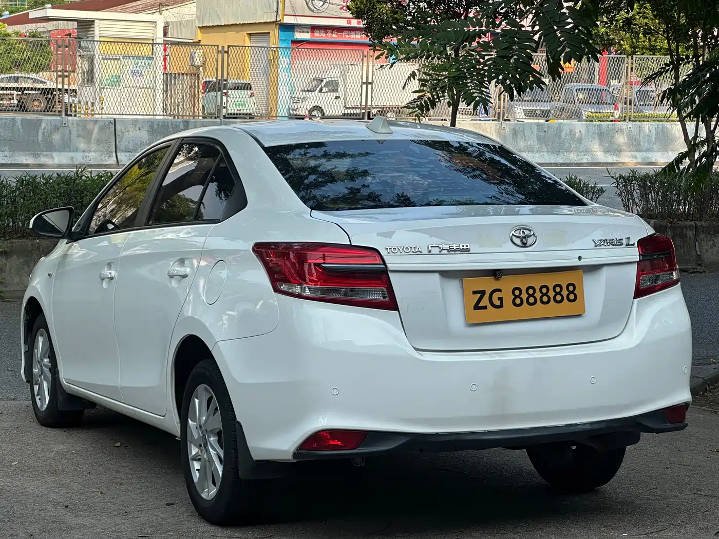 Toyota YARiS L Zhi Xiang 2017 1.5G CVT Dynamic Sunroof Edition фото 6