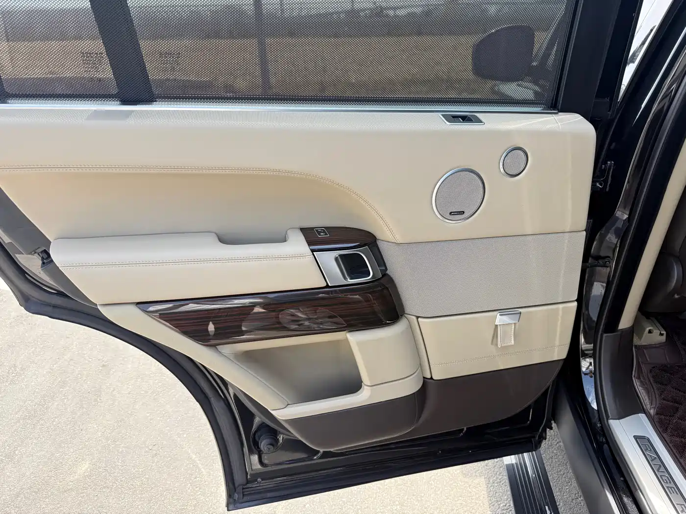 Land Rover Range Rover 2015 3.0 SC V6 Vogue SE Genesis Extended Edition фото 19