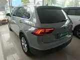 Фото 5 - Volkswagen Tiguan