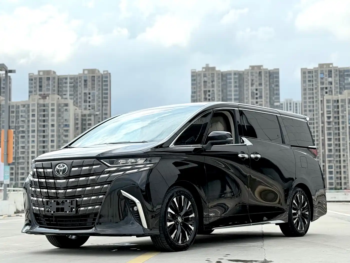 Toyota Alphard 2024 Hybrid 2.5L Ultimate Enjoyment Edition