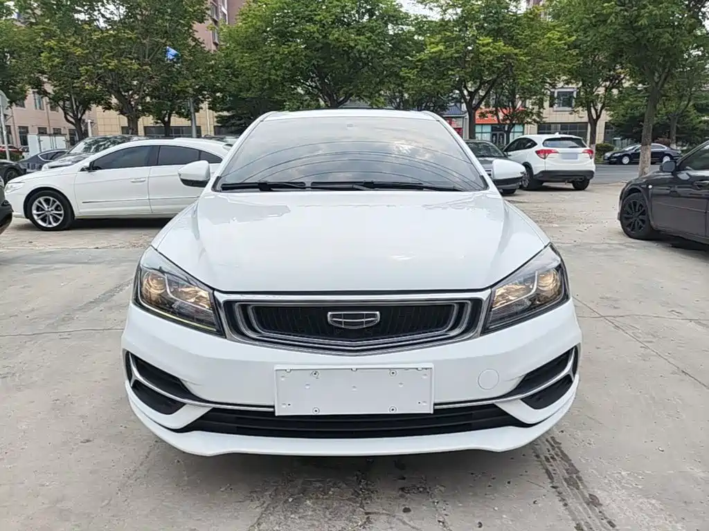 Фото 3 - Geely Emgrand