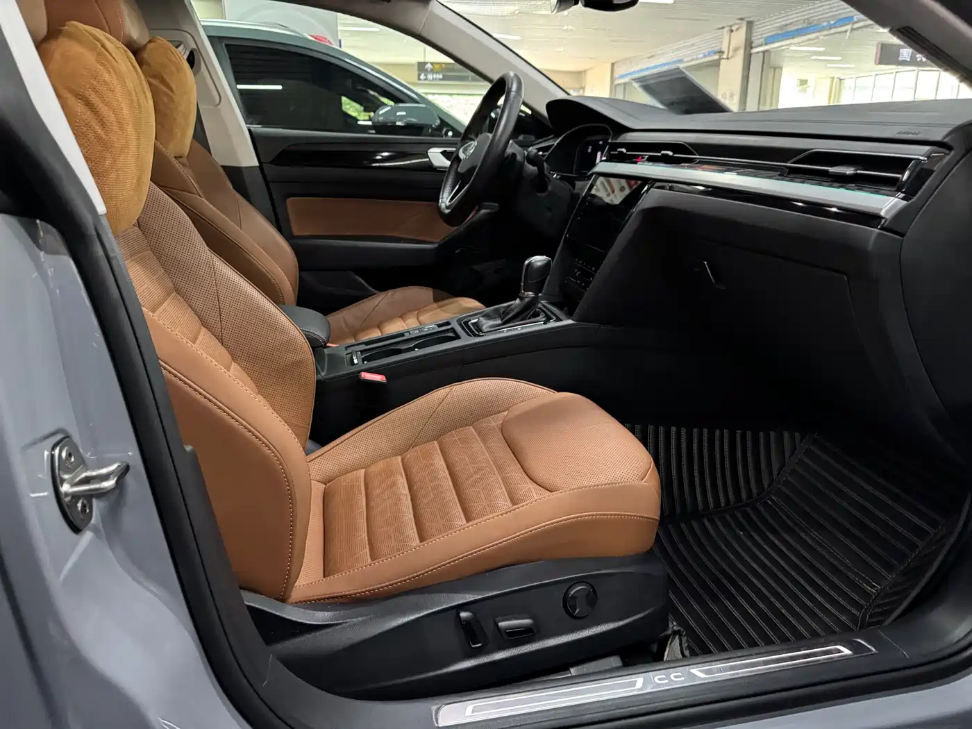 Volkswagen FAW-Volkswagen CC 2023 Shooting Brake 380TSI Hunter's Heart Edition фото 14