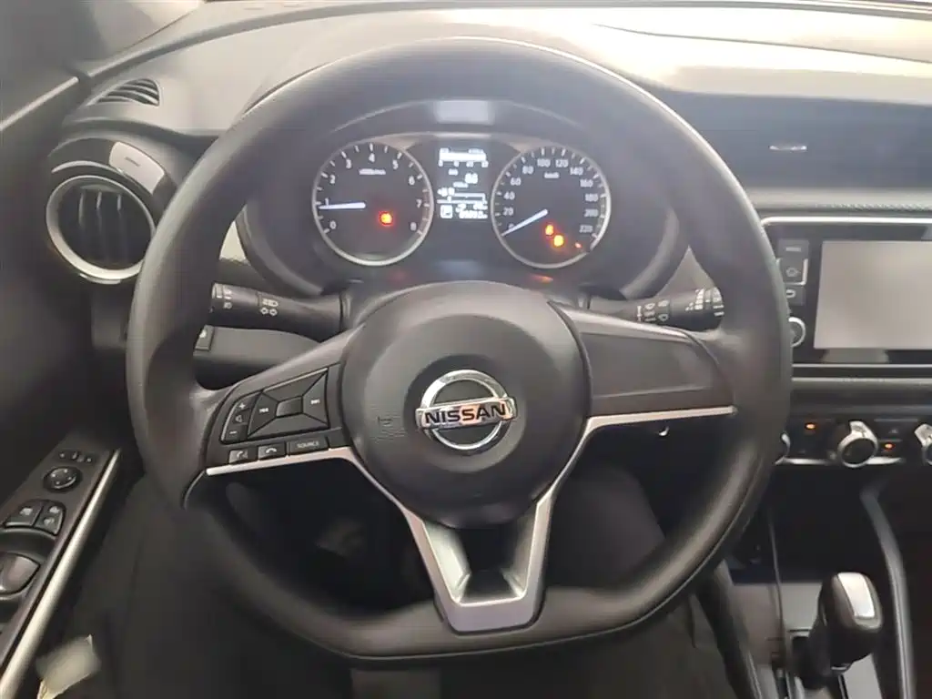 Nissan Kicks 2018 2017 1.5L CVT Cool Edition