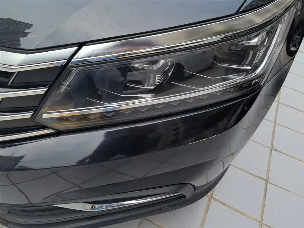 Volkswagen Passat 2016 330TSI DSG Honor Edition фото 24