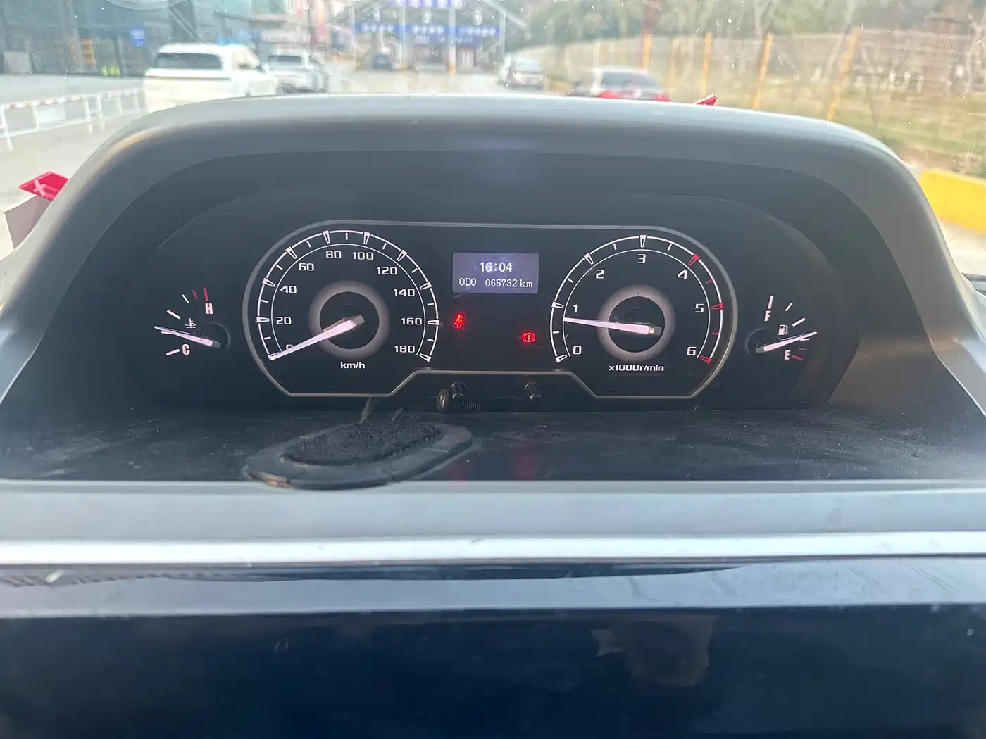 SAIC Maxus Xintu V80 2019 2.0T Plus 6MT Aoyun Short Wheelbase Medium Roof 5/6-seater фото 12