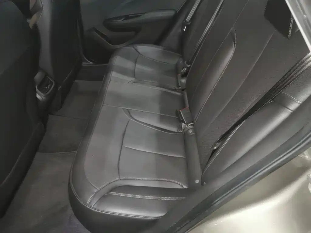 Фото 17 - Buick Excelle