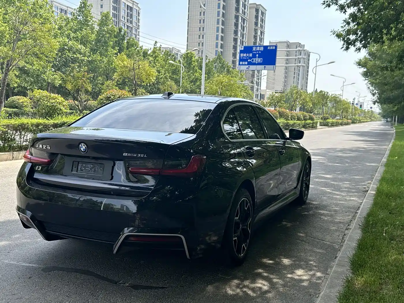 BMW i3 2024 eDrive 35 L фото 10