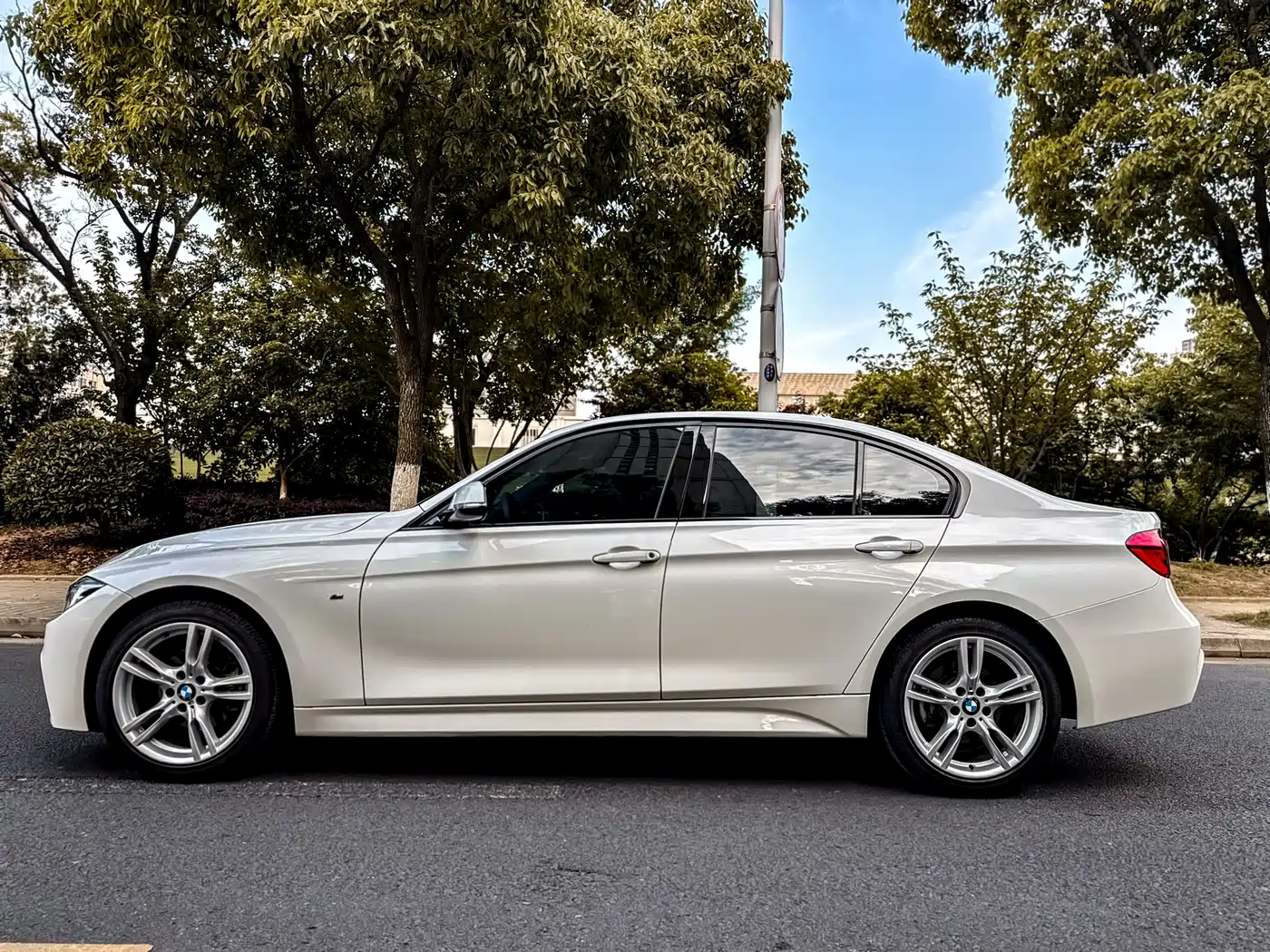 BMW 3 Series 2018 320i M Sport Package фото 4