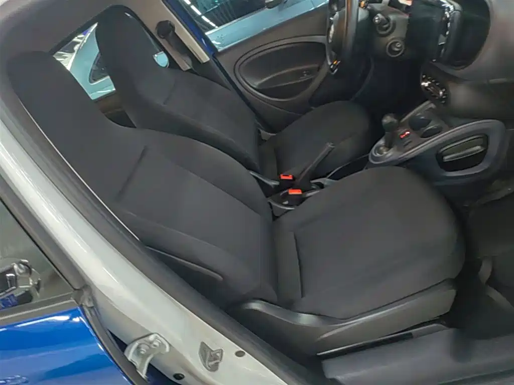 smart forfour 2017 2016 1.0L 52kW Agile Edition