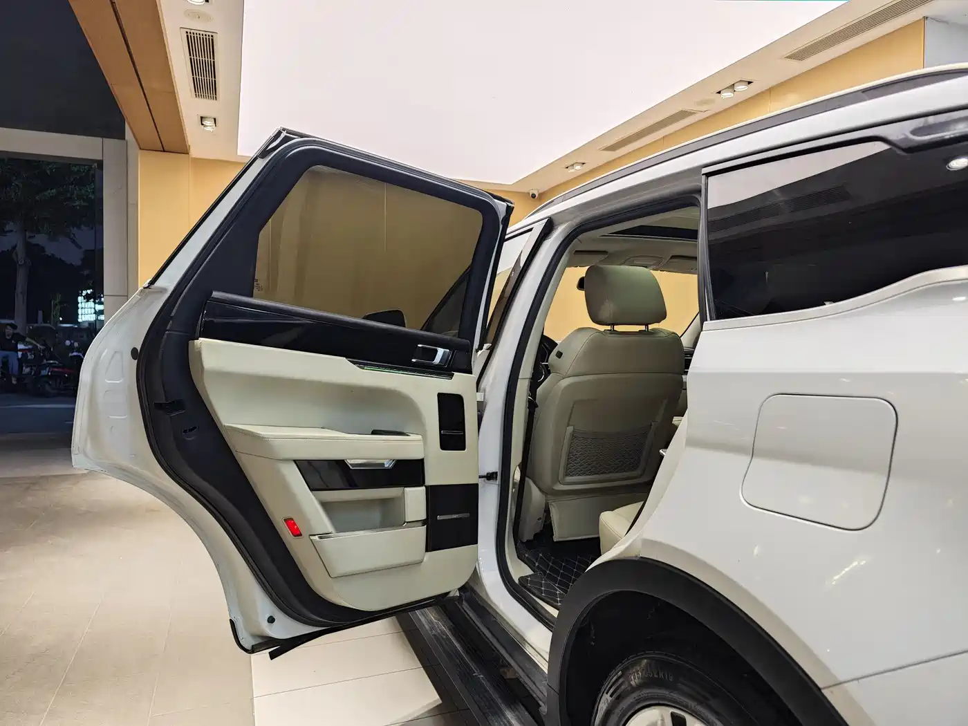 ZOTYE T700