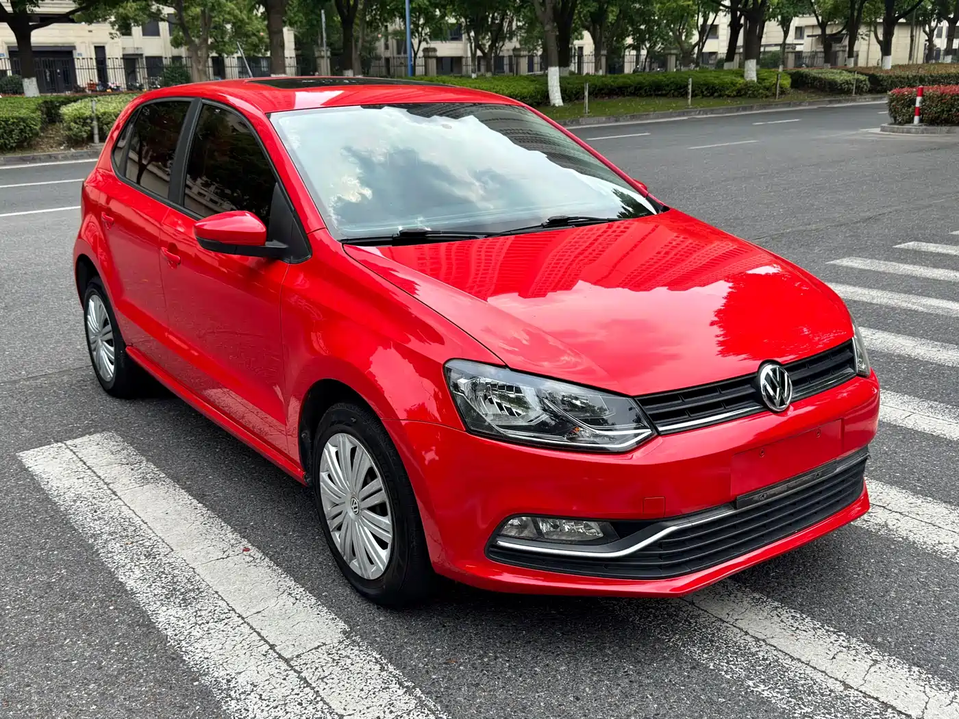 Volkswagen Polo 2016 1.6L Automatic Comfort фото 3