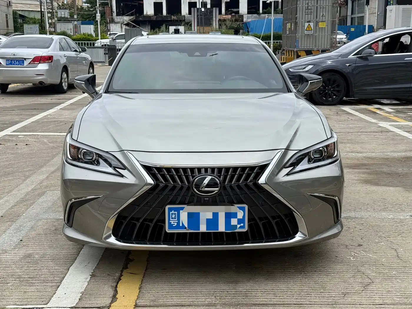 Lexus ES 2022 300h Excellence Edition фото 2