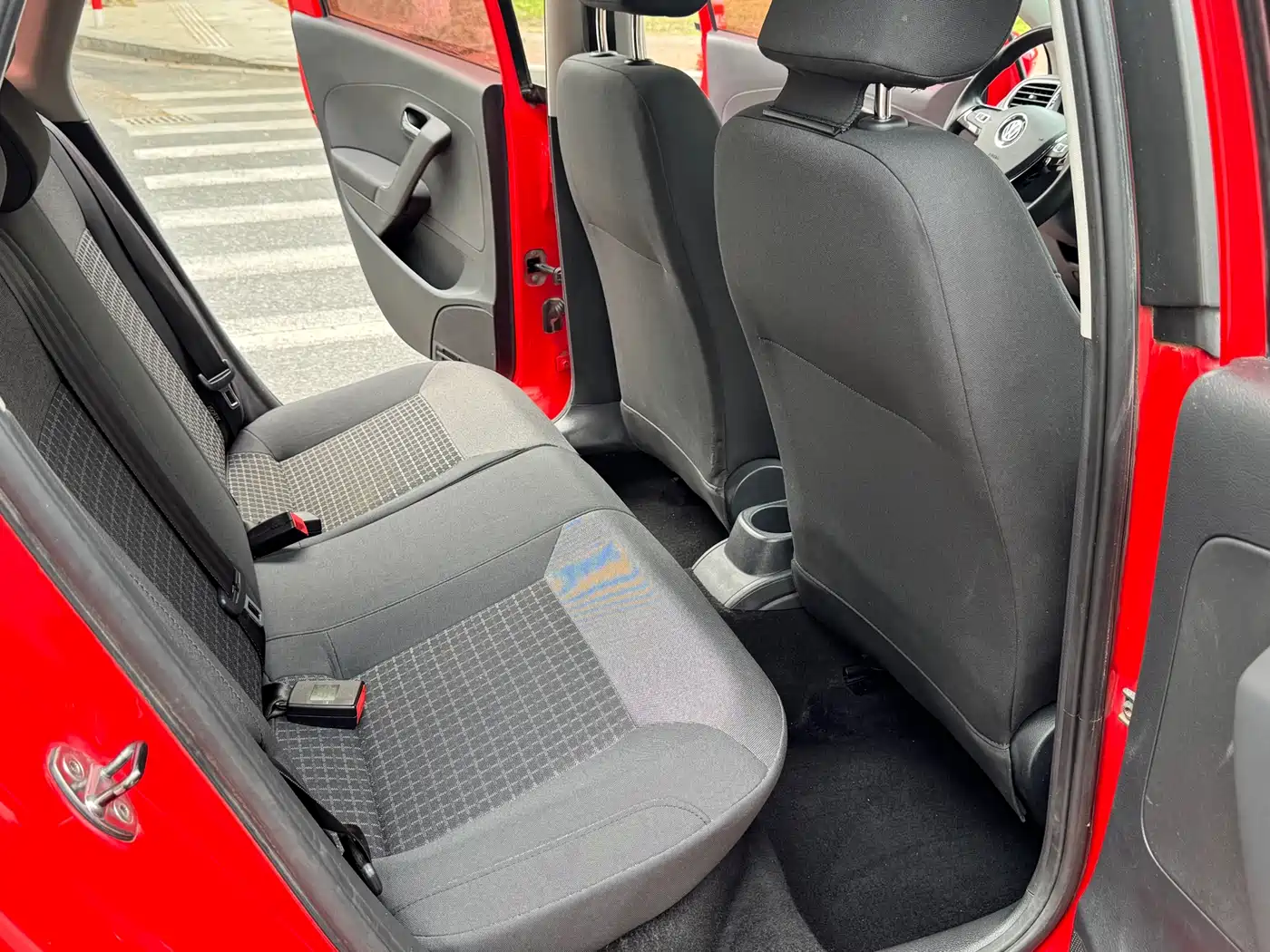 Volkswagen Polo 2016 1.6L Automatic Comfort фото 11