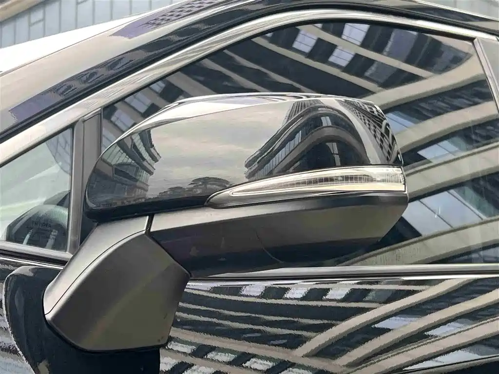 TOYOTA WILANDA