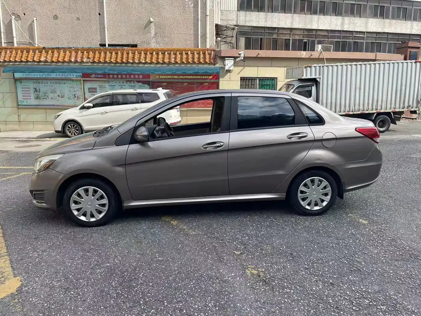 BAIC E-Series 2014 2013 Sedan 1.3L Manual Letian Edition