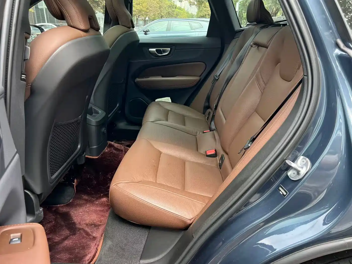 VOLVO XC60 PLUG-IN HYBRID