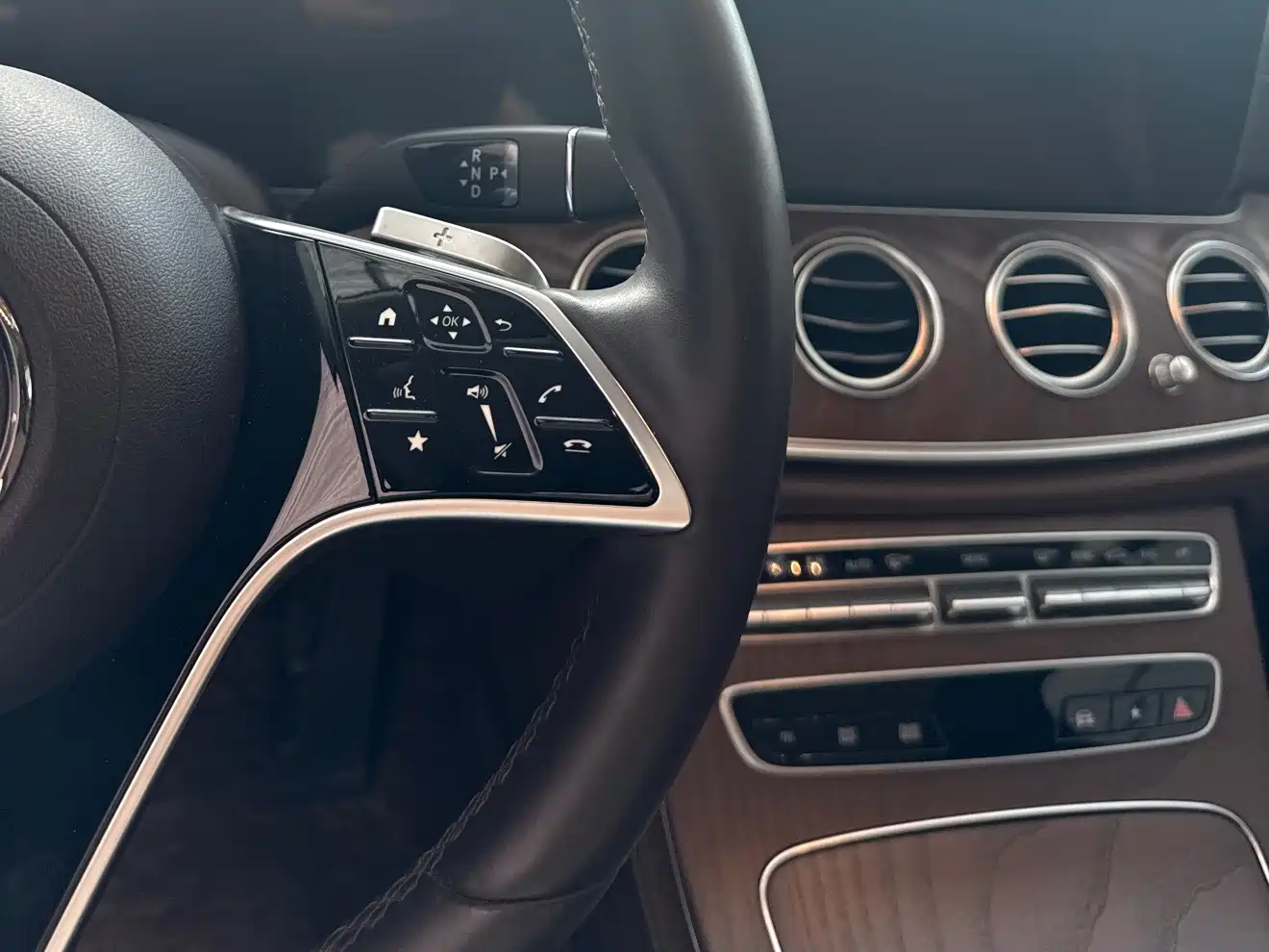 Mercedes-Benz E-Class 2023 Facelift E 300 L Luxury фото 11