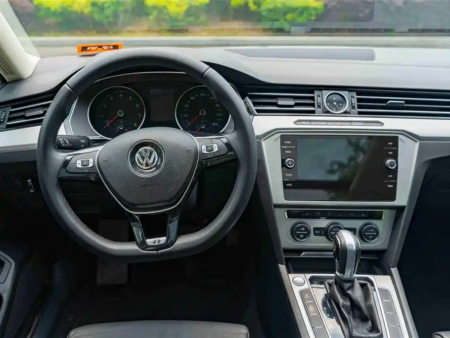 Volkswagen Weilan 2018 380TSI 2WD Comfort Edition фото 14