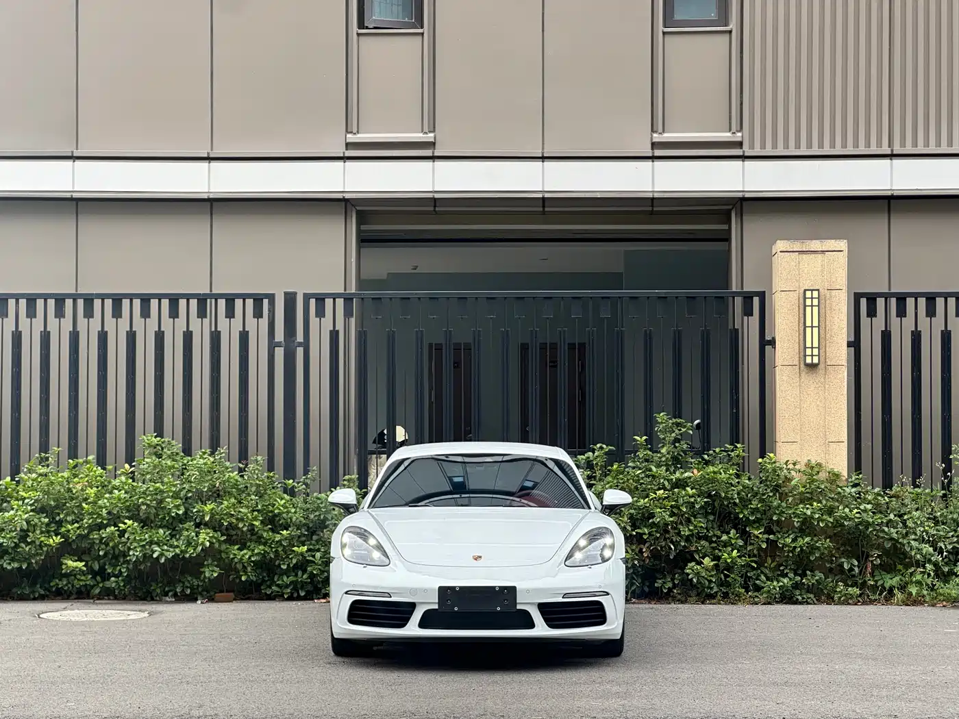 Porsche 718 2018 Cayman 2.0T фото 2