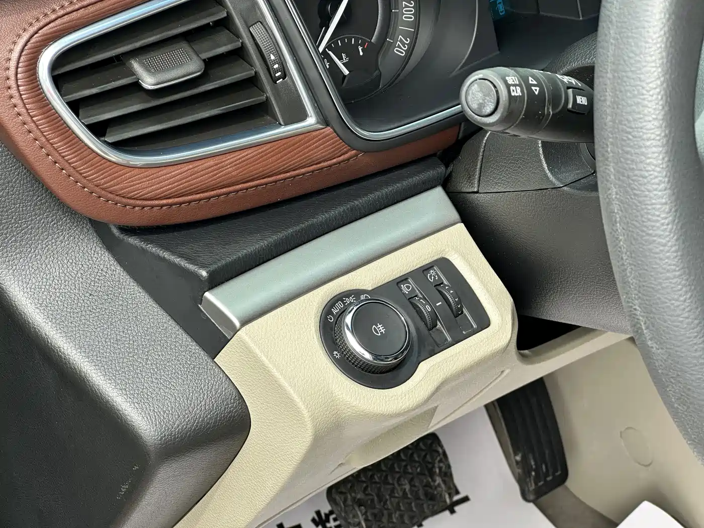 Buick GL8 2018 28T Comfort China VI фото 15