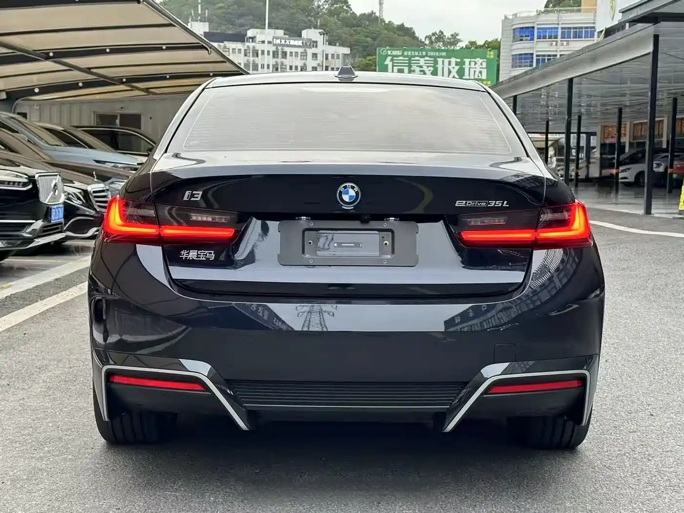 BMW i3 2025 eDrive 35 L фото 8