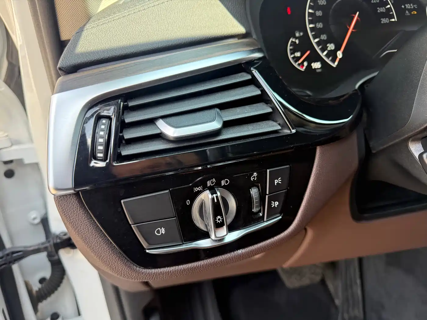 BMW 5 Series 2019 530Li Leading Luxury Package фото 21