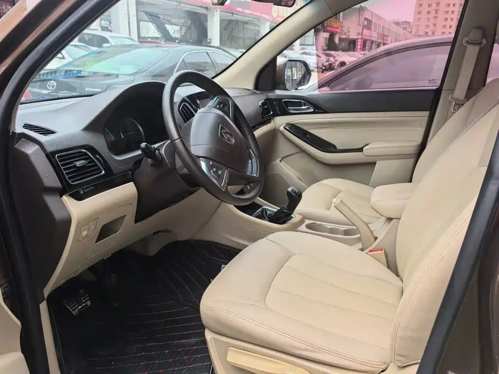 Baojun 730 2015 2014 1.5L Manual Luxury 7-seater