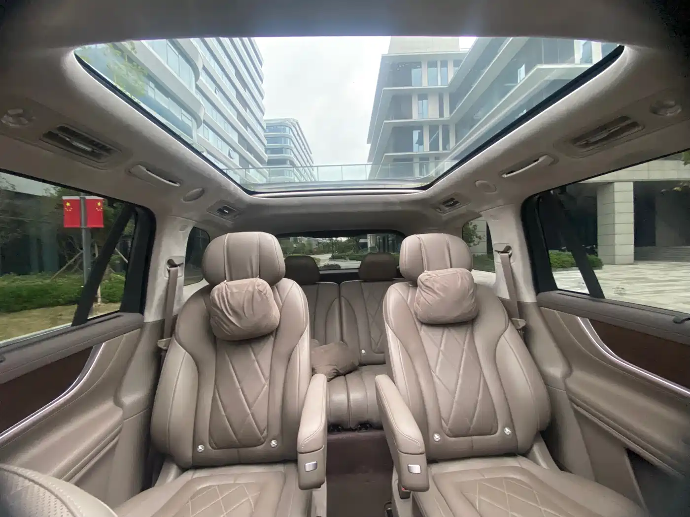 AITO Wenjie AITO M9 2024 Pure Electric Max Edition 100kWh 6-Seater фото 25