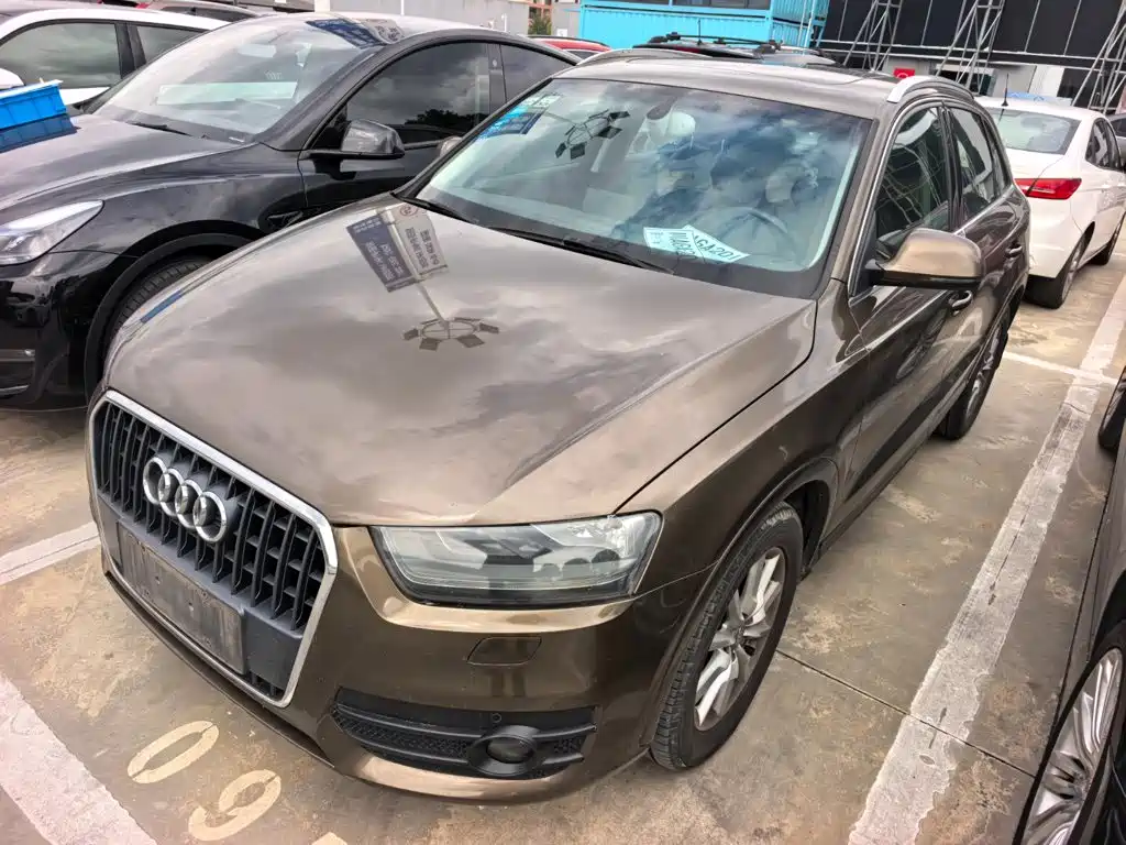 Photo 1 - Audi Q3
