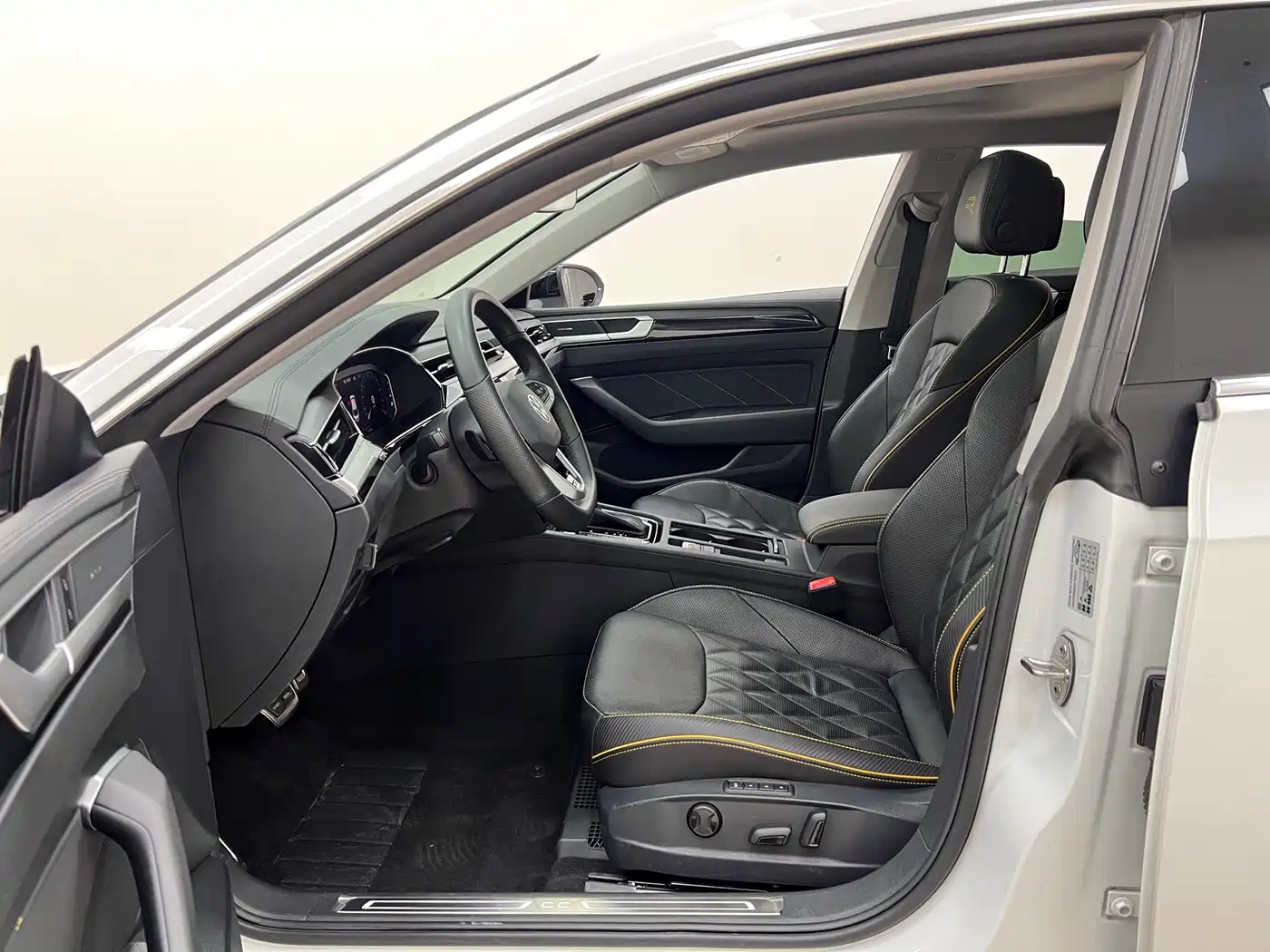 Volkswagen FAW-Volkswagen CC 2021 Model 380TSI Shining Edition фото 18