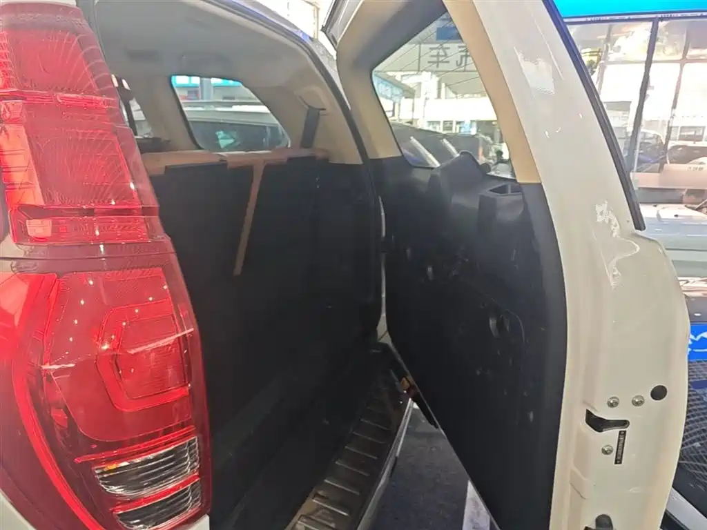 Haval H9 2015 2.0T 4WD Luxury 7-Seater фото 19