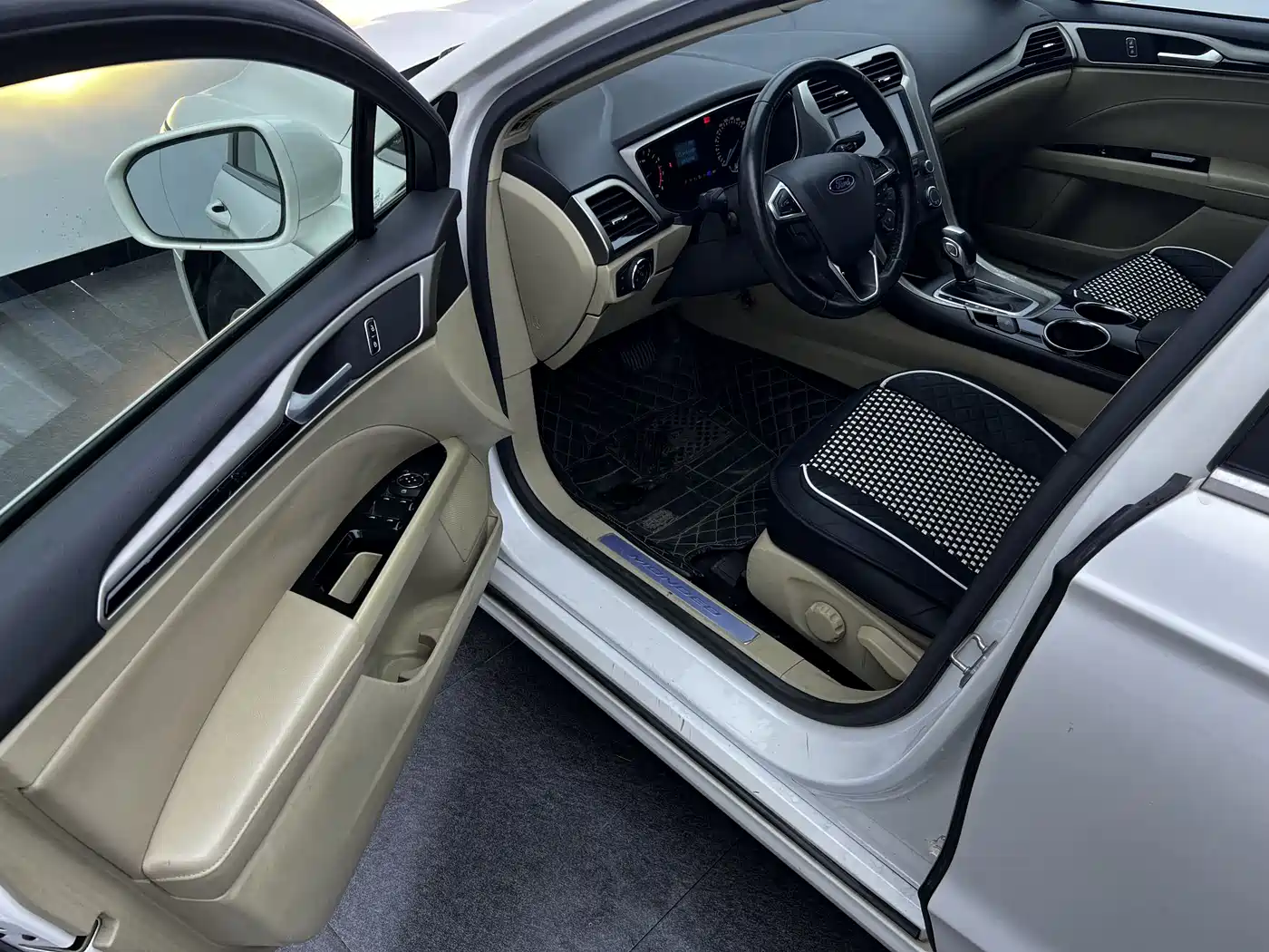Photo 4 - Ford Mondeo
