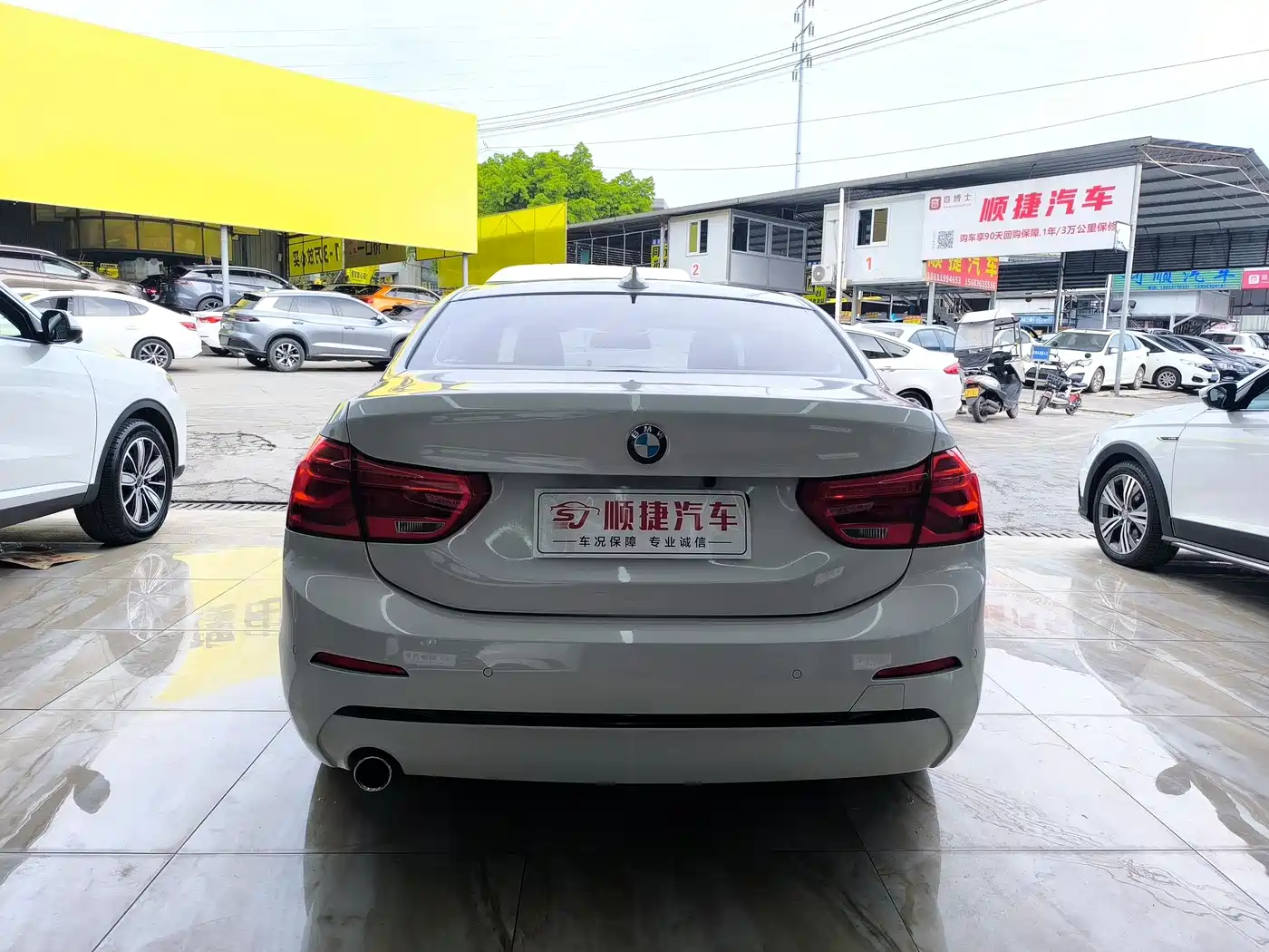 BMW 1 Series 2018 118i Sport Edition фото 10