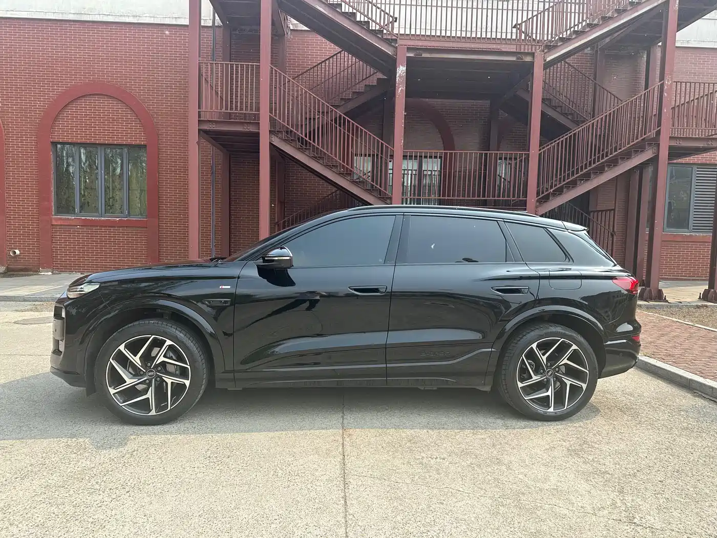 Audi Q6L e-tron 2025 Extended Range Edition фото 4