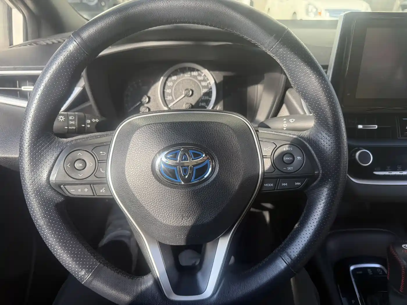Toyota Levin 2023 185T CVT Luxury фото 9