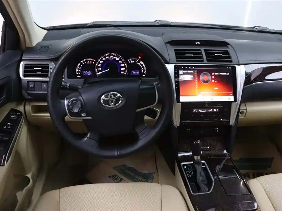 Toyota Camry 2016 2.0G 10th Anniversary Leading Edition фото 28