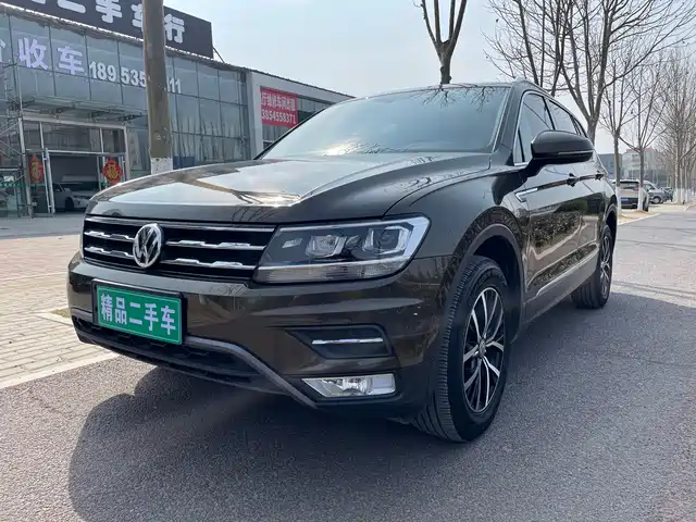 VOLKSWAGEN TIGUAN L