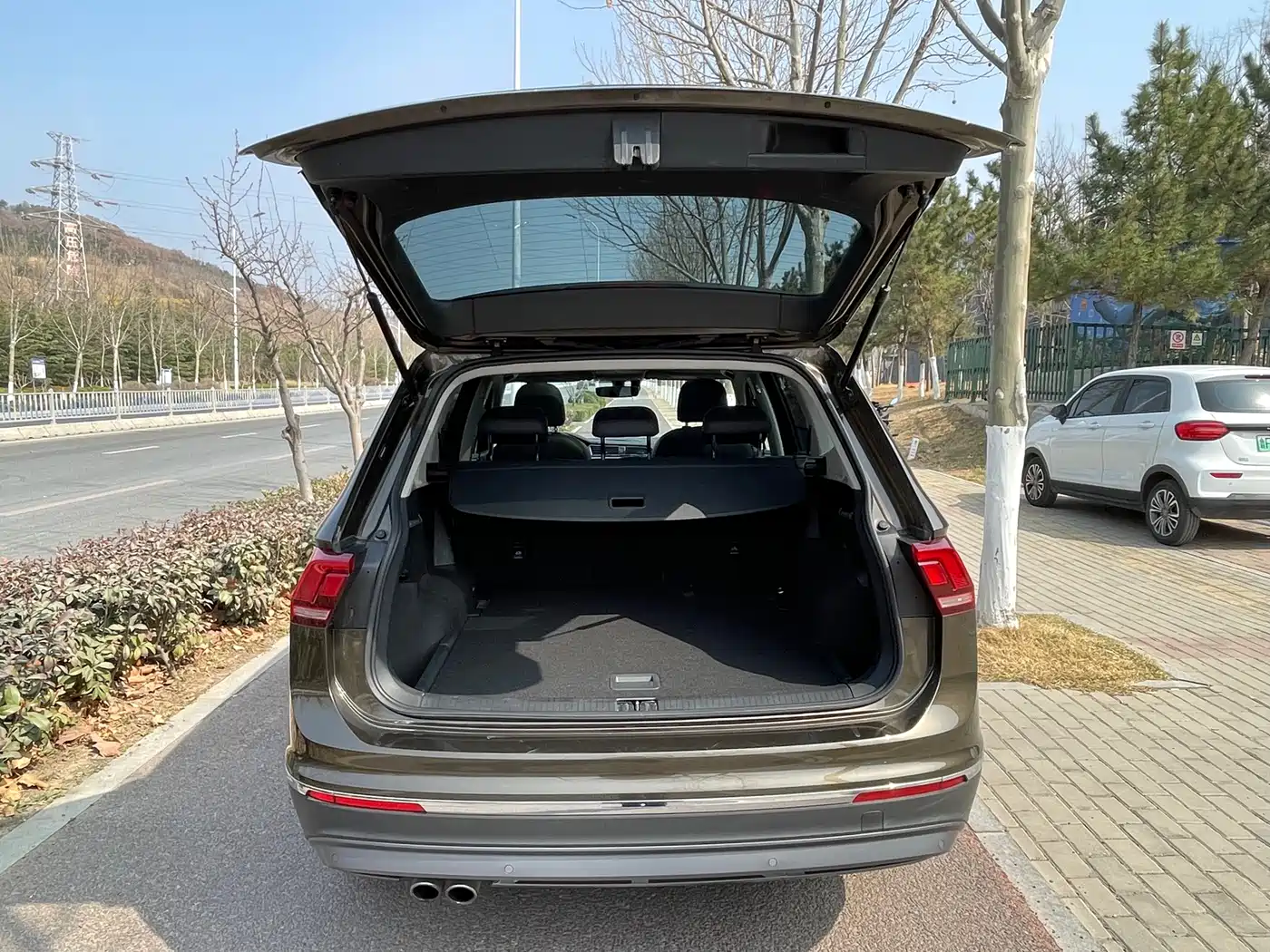 Volkswagen Tiguan L 2018 Facelift 330TSI Automatic 2WD Luxury Edition фото 16