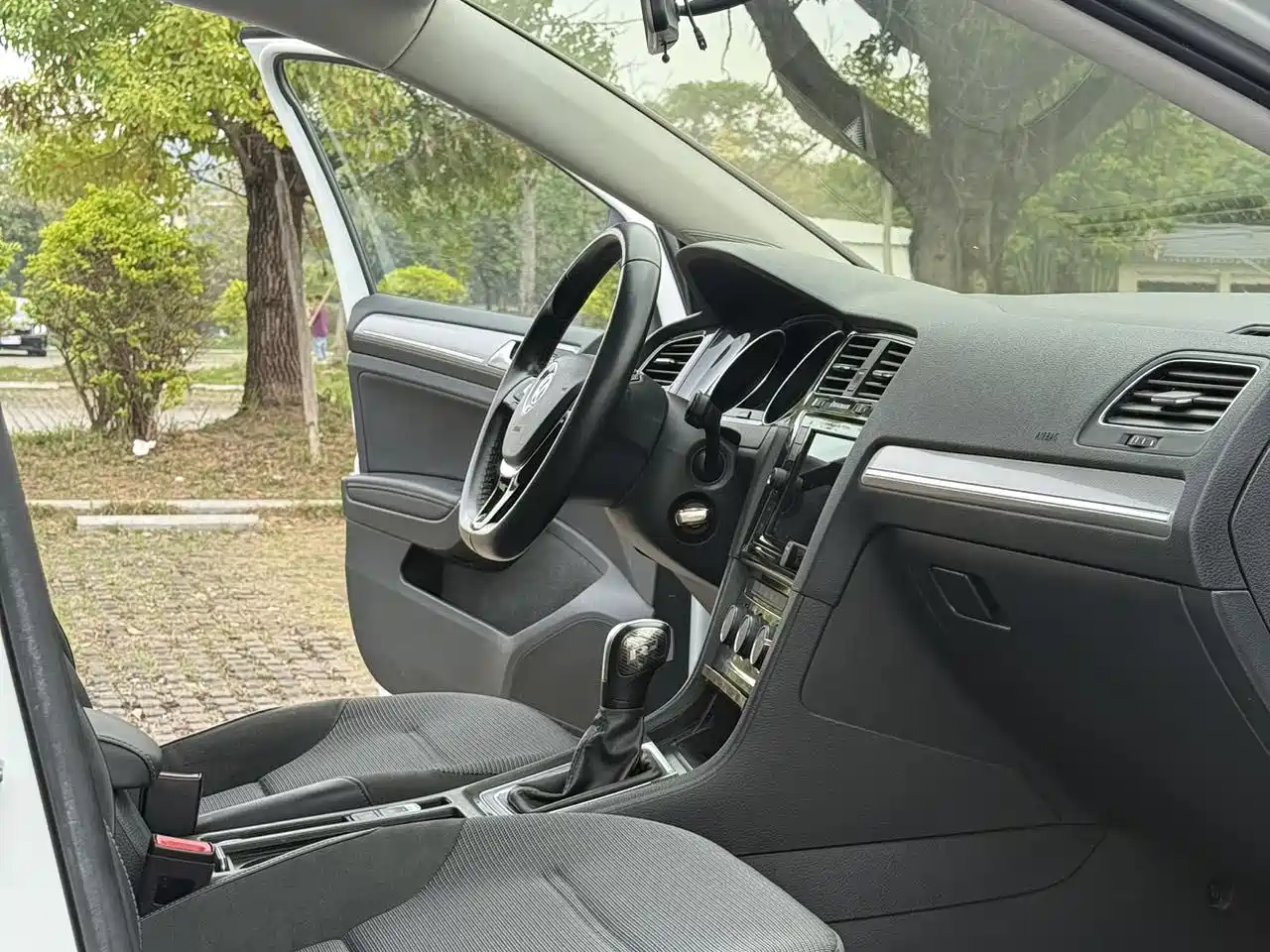 Volkswagen Golf 2019 1.6L Auto Comfort (China V) фото 10