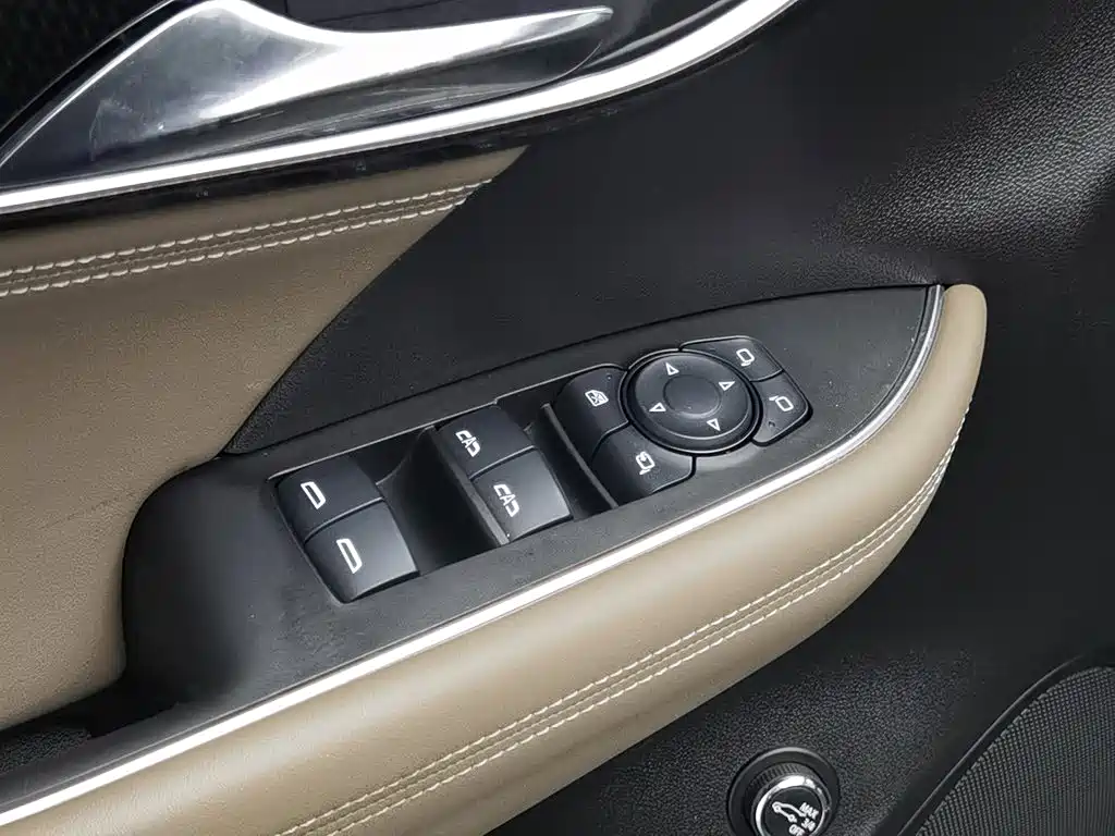 Фото 9 - Buick Envision Plus