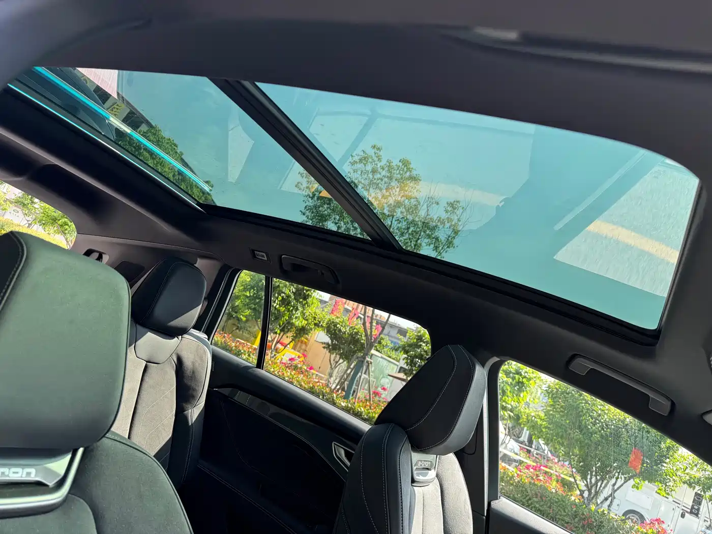 Audi Q5 e-tron 2022 50 e-tron quattro Glory Edition Mecha Suit Sun Chaser Version фото 19