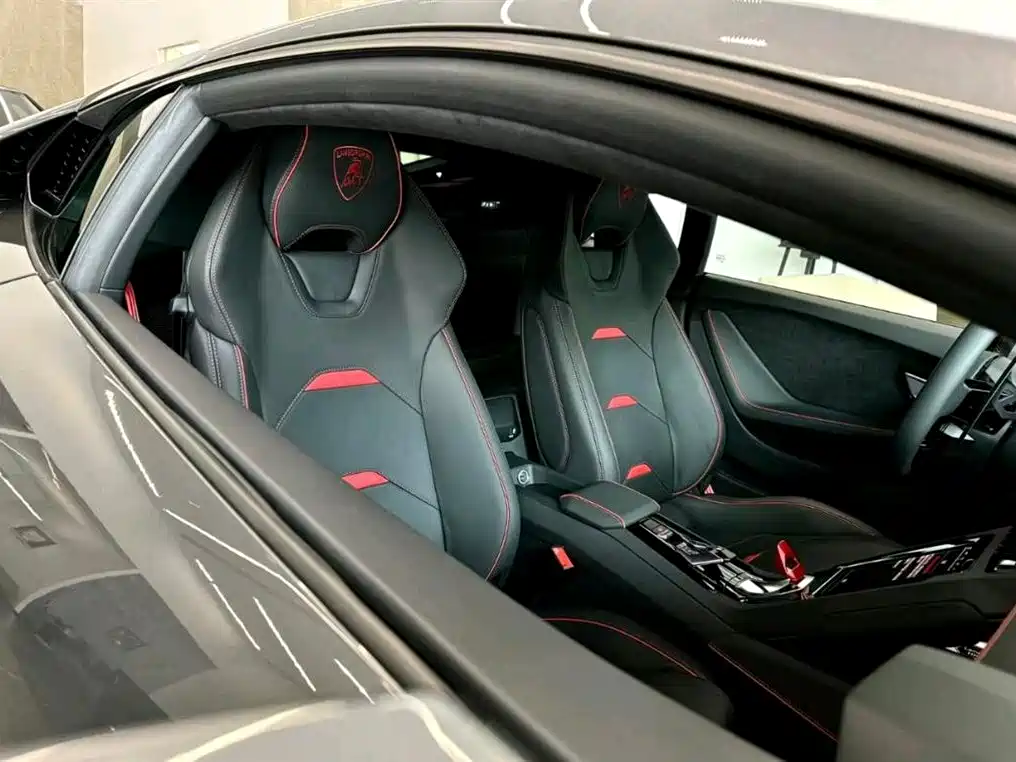 LAMBORGHINI HURACÁN