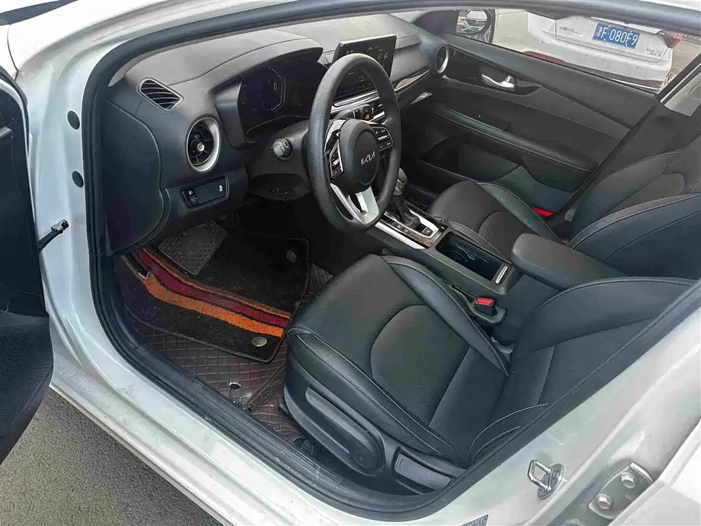 Kia K3 2023 2021 Facelift 1.5L CVT Fashion Edition