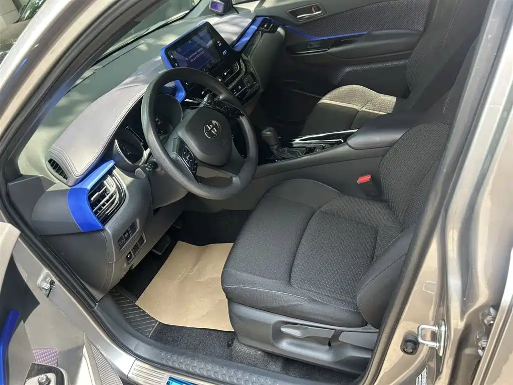 Toyota IZOA 2020 2.0L Yi Xiang Edition фото 13