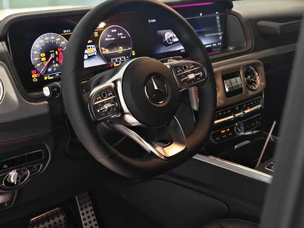 Mercedes-Benz G-Class 2024 G 500 фото 12