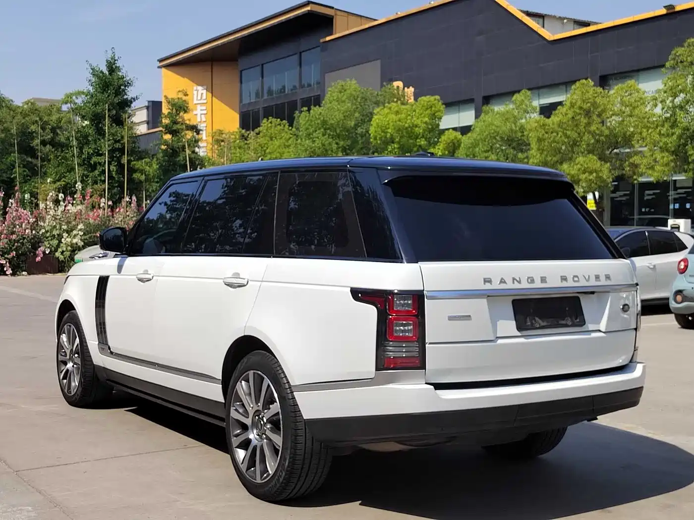 Land Rover Range Rover 2016 3.0 SC V6 Vogue SE Ultimate Autobiography LWB фото 16