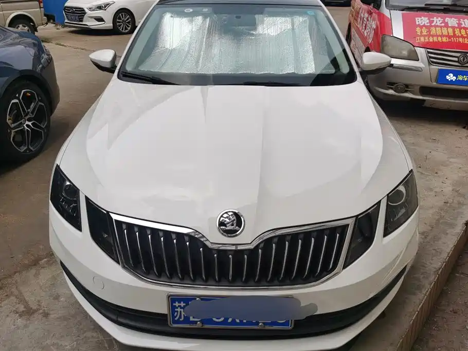 Škoda Octavia 2019 1.5L Auto Comfort Edition фото 2